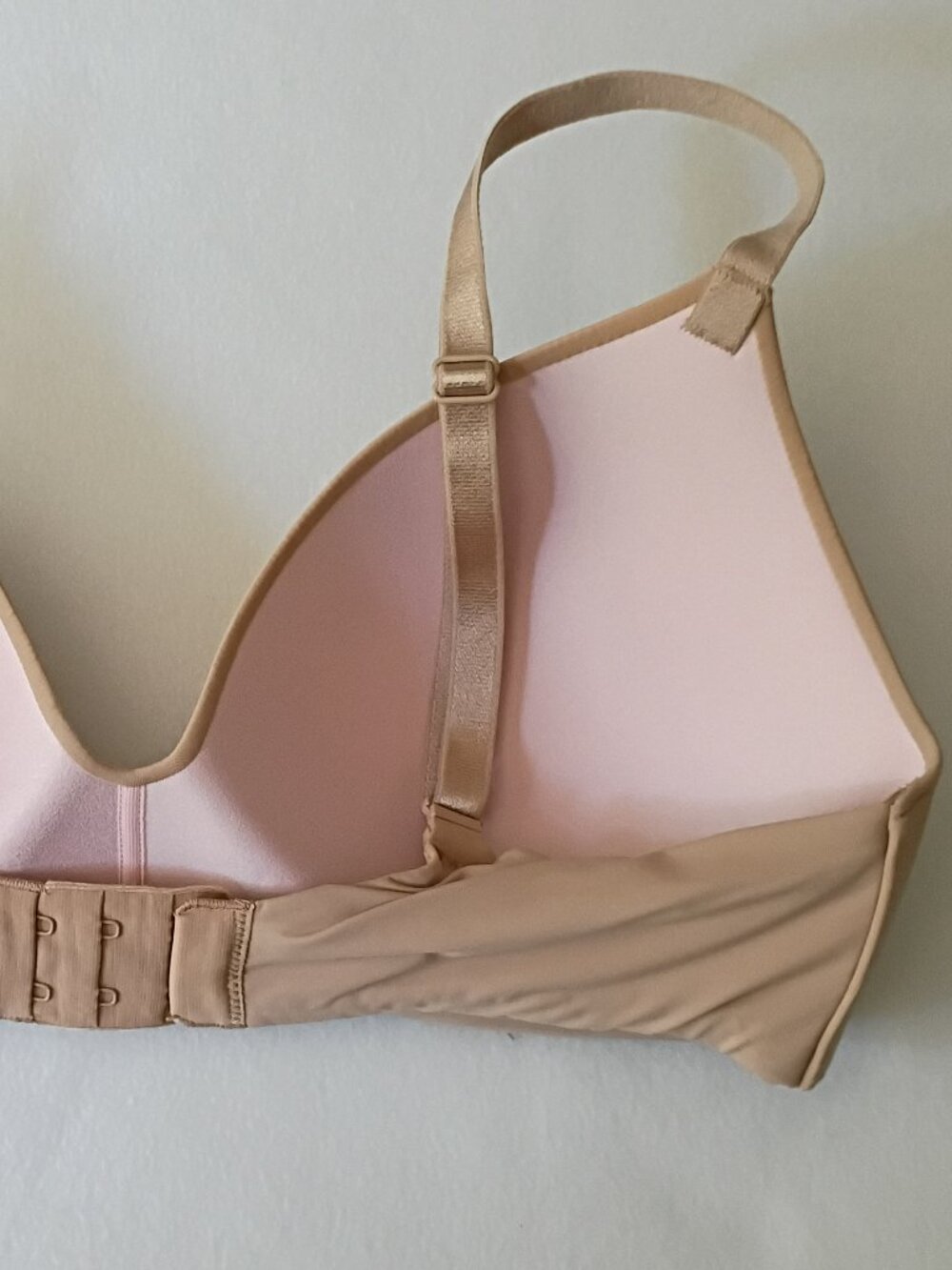 Victoria's Secret T-SHIRT Bra Wireless Lightly Lined Tan Size 34D - Picture 9 of 11